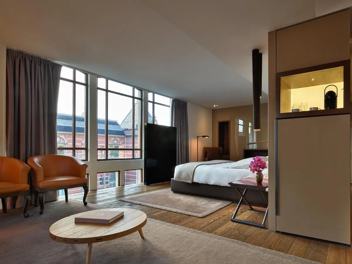 Conservatorium Hotel Amsterdam 5*,