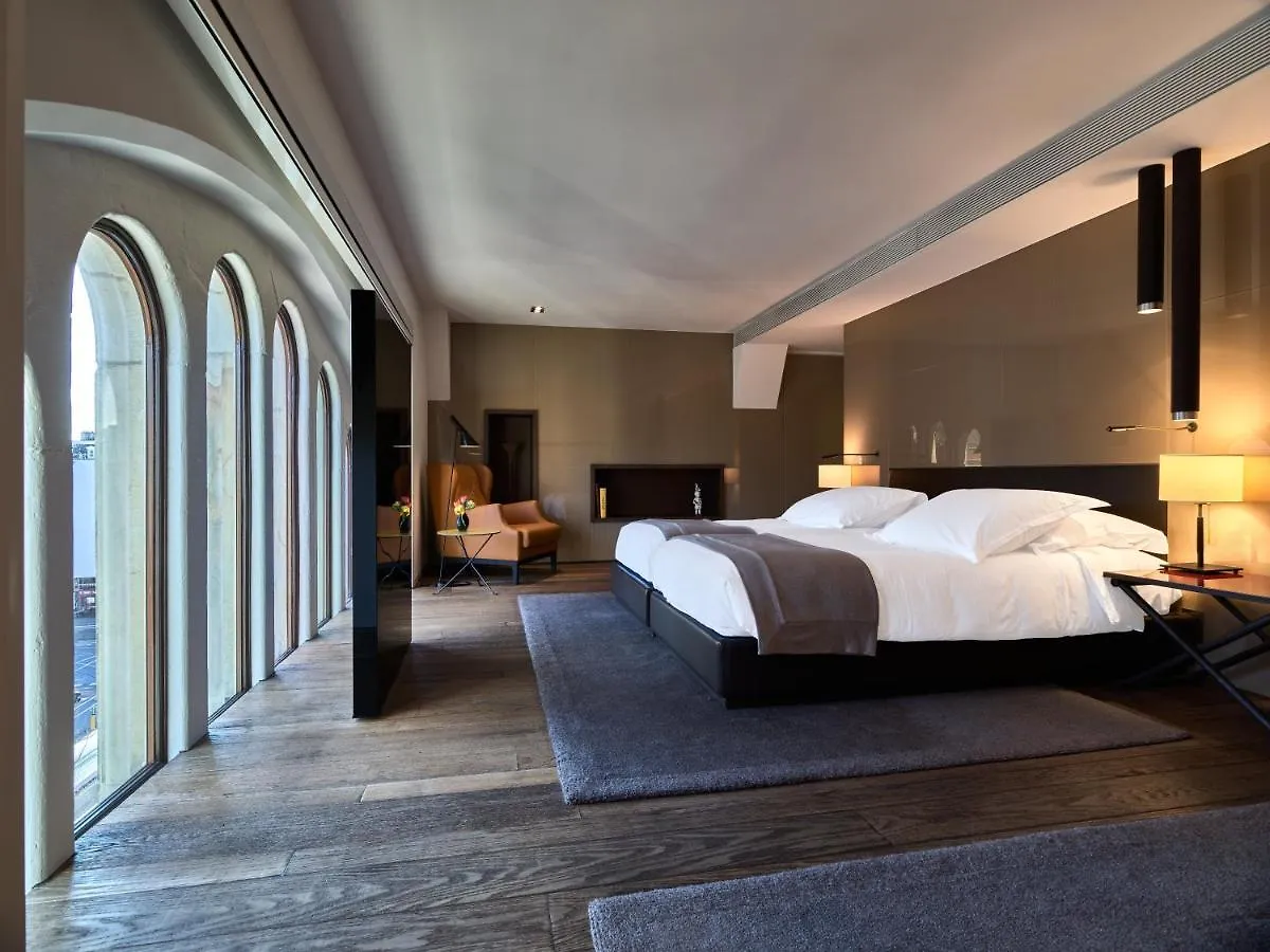 Conservatorium Hotel Amszterdam 5*,