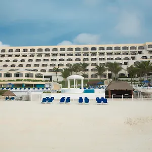 https://golden-parnassus-resort-and-spa.quintano-roohotels.com